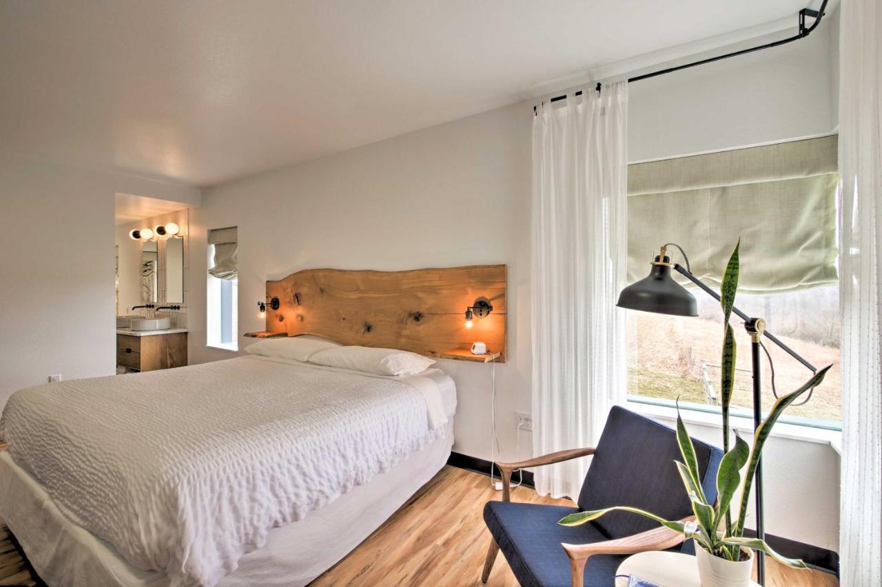 Luxe Amish Country Apartment With Rooftop Terrace! ミラーズバーグ エクステリア 写真