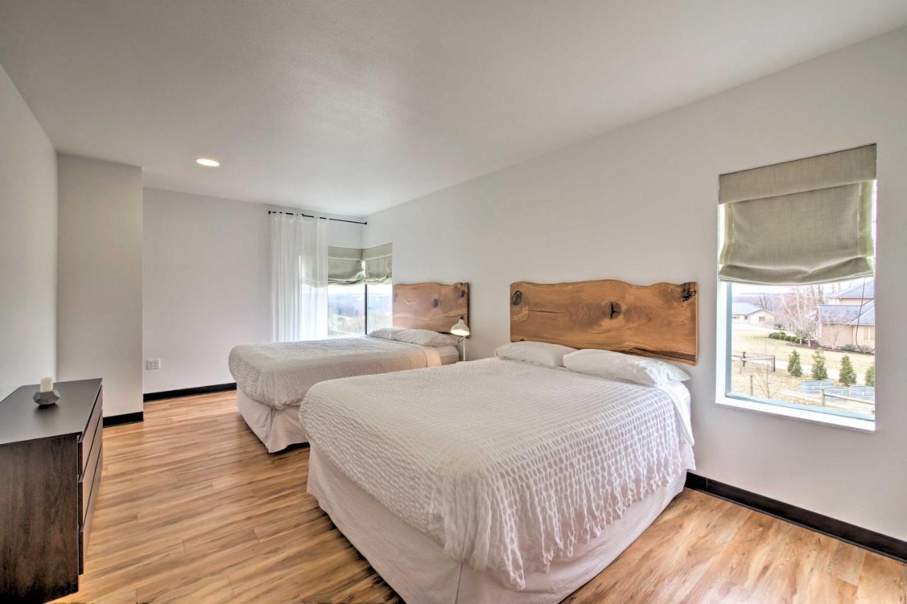 Luxe Amish Country Apartment With Rooftop Terrace! ミラーズバーグ エクステリア 写真