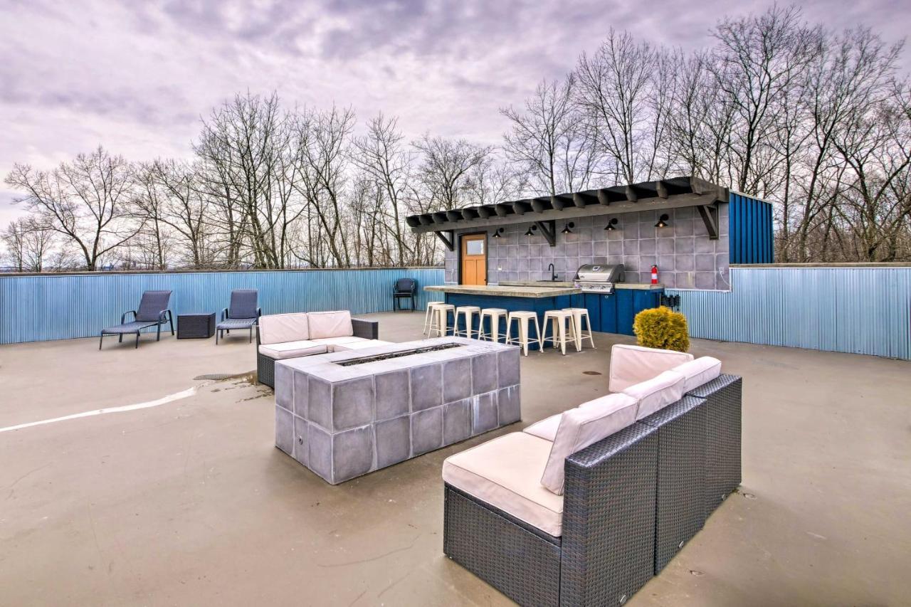 Luxe Amish Country Apartment With Rooftop Terrace! ミラーズバーグ エクステリア 写真