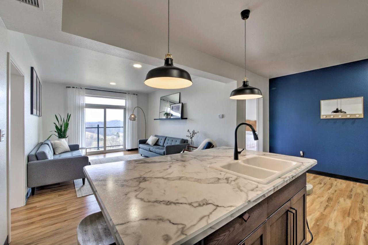 Luxe Amish Country Apartment With Rooftop Terrace! ミラーズバーグ エクステリア 写真