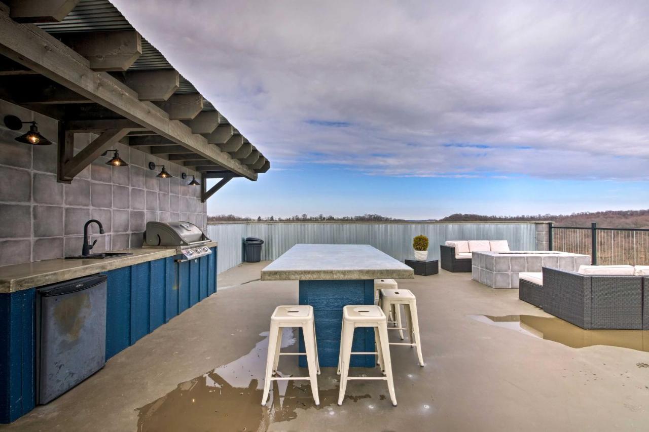Luxe Amish Country Apartment With Rooftop Terrace! ミラーズバーグ エクステリア 写真